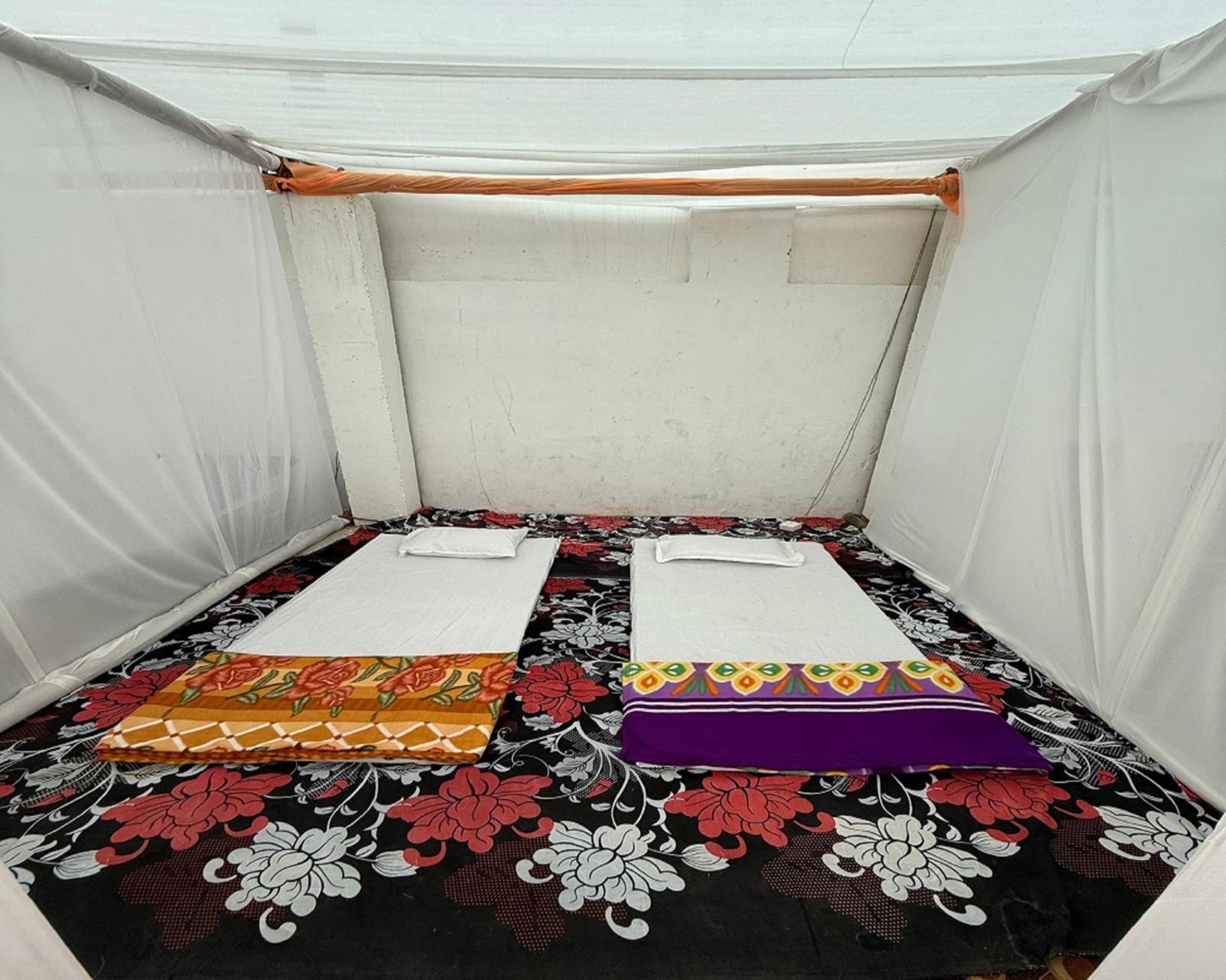 Arail Tent City Kumbh Cottage Mahakumbh -Near Arail Ghat And Naini Station Allāhābād Junction Exteriör bild