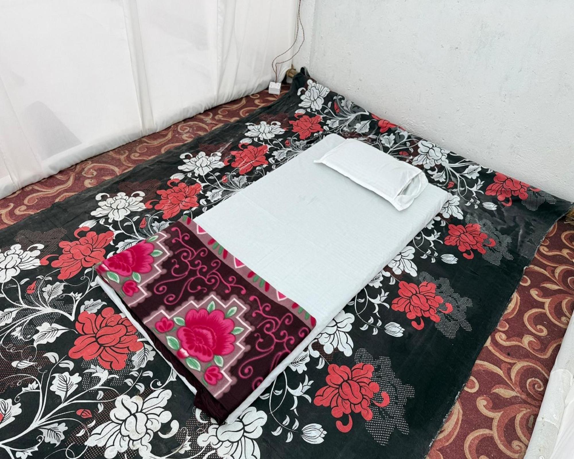 Arail Tent City Kumbh Cottage Mahakumbh -Near Arail Ghat And Naini Station Allāhābād Junction Exteriör bild